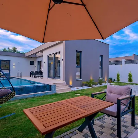 Вилла Eosa Homes - *