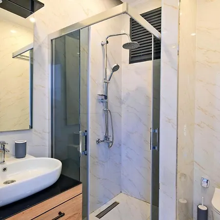 וילה Eosa Homes -
